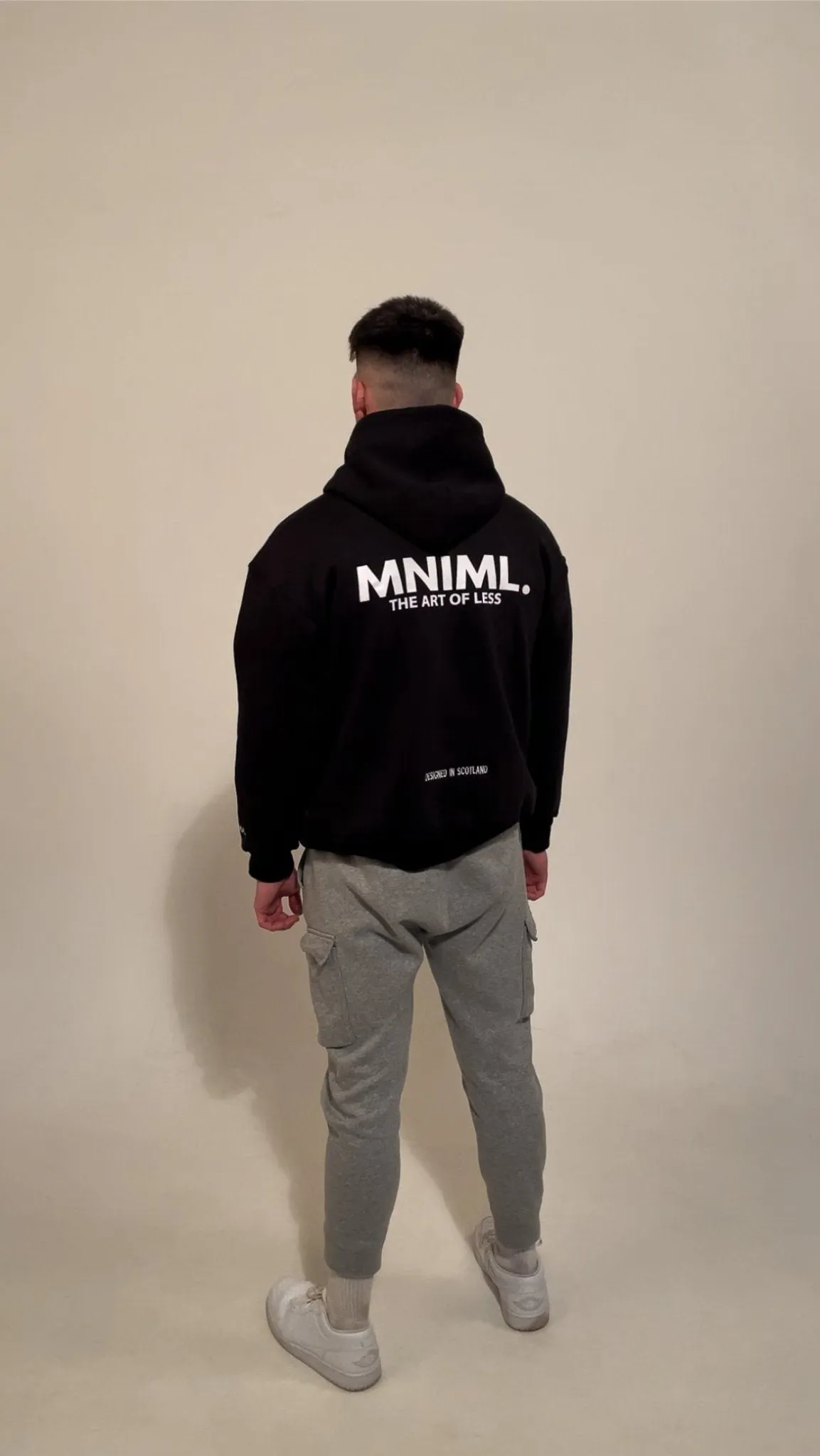 Oversized 'MNIML' Hoodie - Black