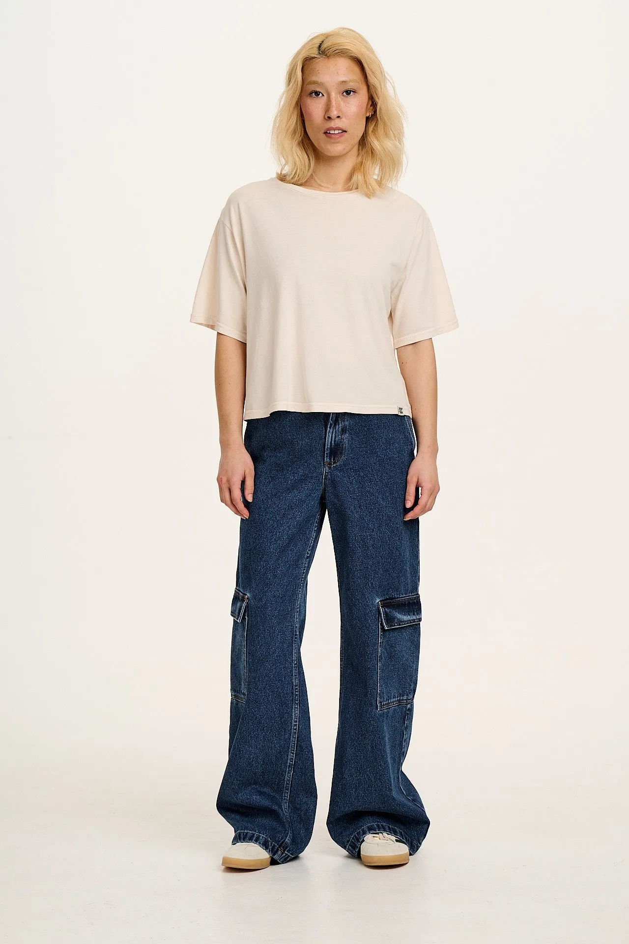Zayla - Cropped Boxy Tee in Ecru