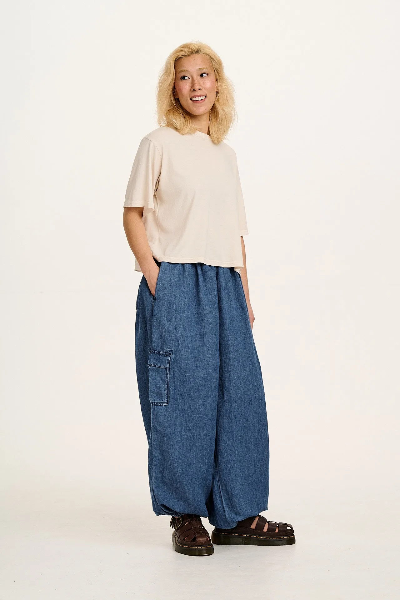 Zayla - Cropped Boxy Tee in Ecru