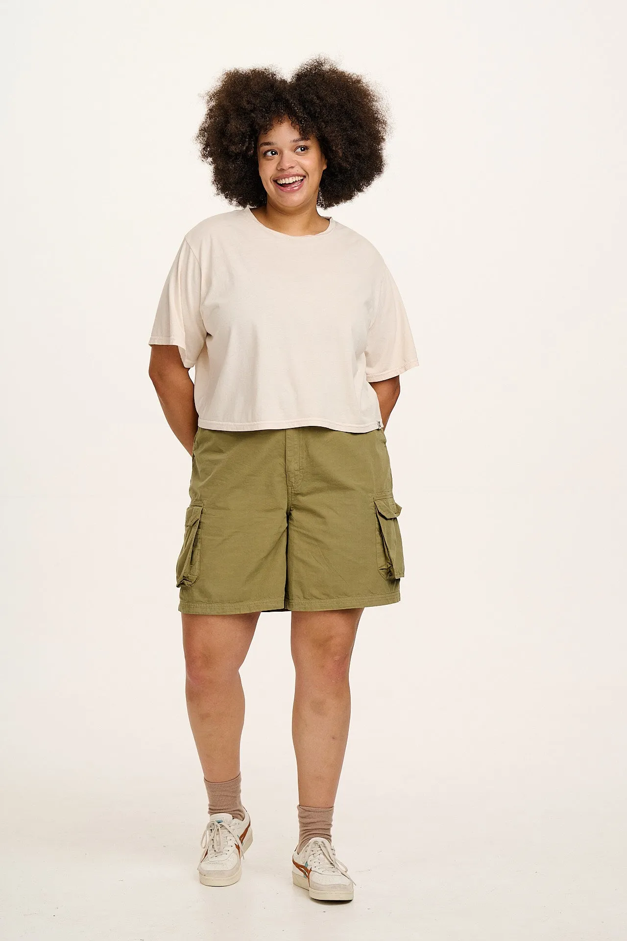 Zayla - Cropped Boxy Tee in Ecru