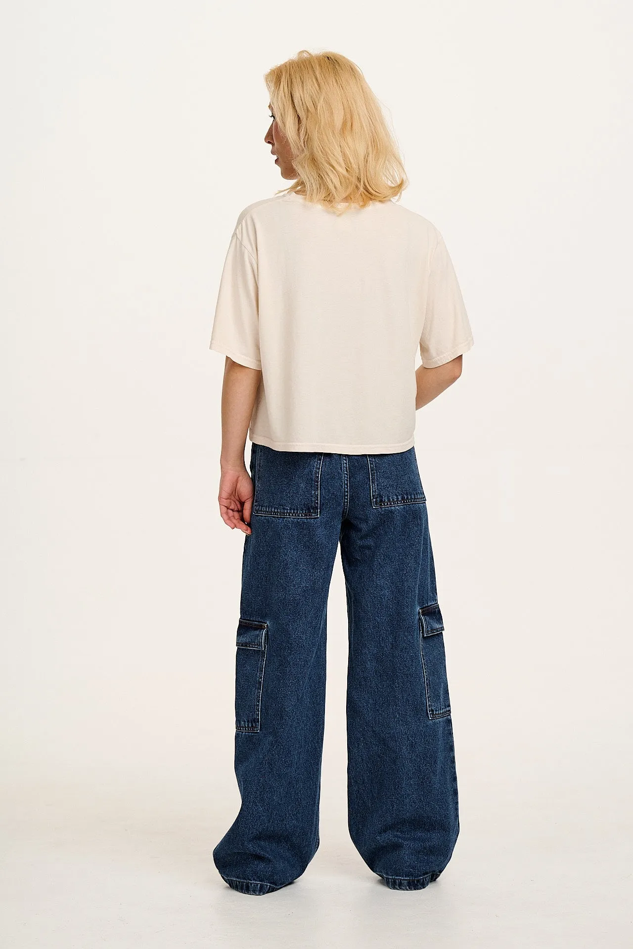 Zayla - Cropped Boxy Tee in Ecru